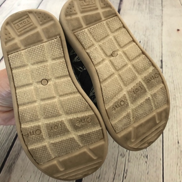 TOMS Nautical Themed Shoes Size 5 - Picture 3 of 4